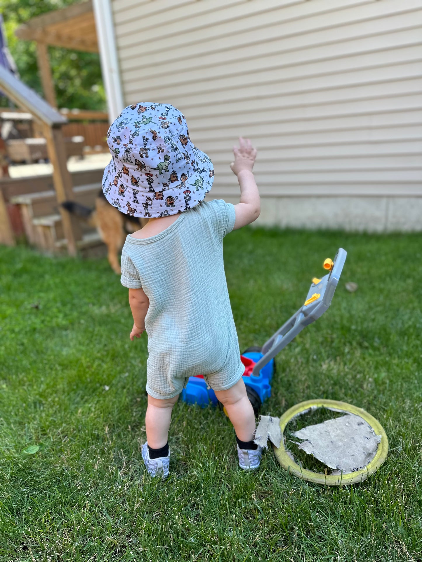 Toy Friends Toddler Bucket hat